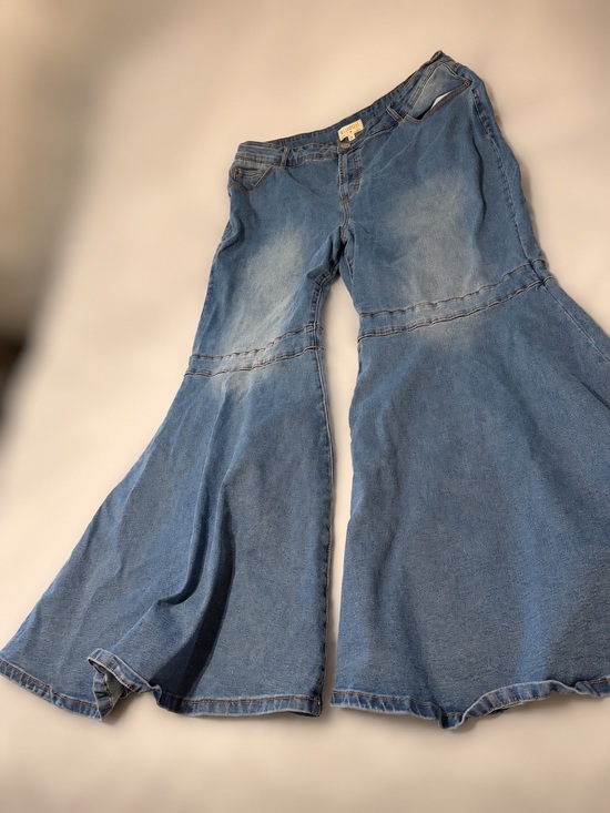 Eloquii Denim - NWOT ELOQUII Denim Bell Bottom Jeans Size 18 Wide Leg Retro Flare ⭐